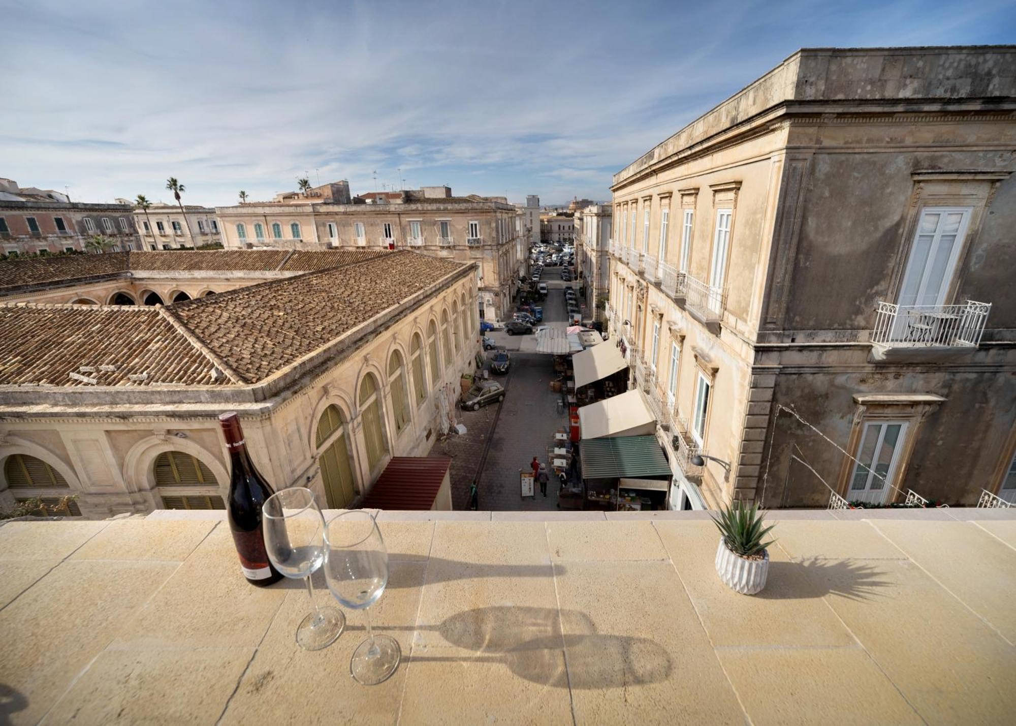 Arco Del Mercato Apartment Syracuse Bagian luar foto